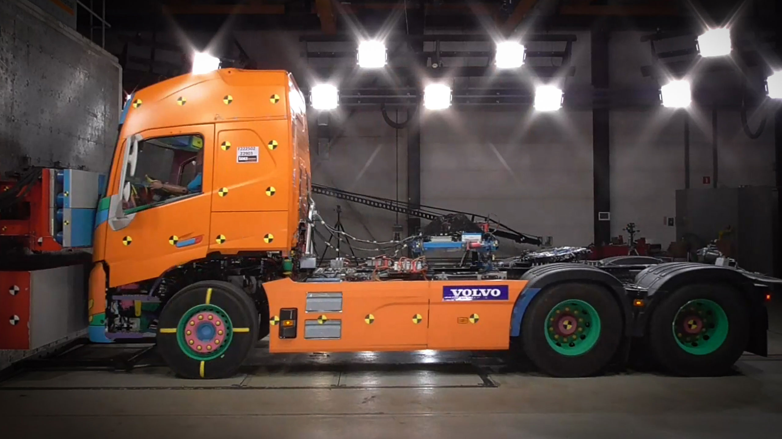 Fullscale crash tests of Volvo’s electric trucks