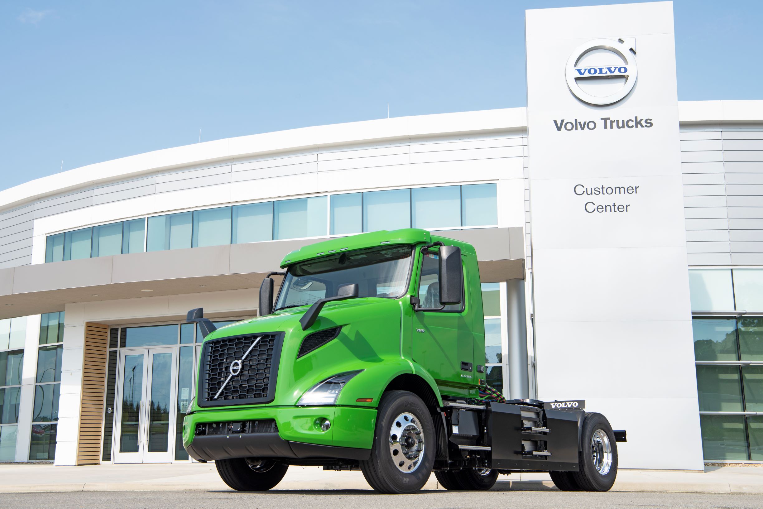 manhattan-beer-distributors-orders-five-vnr-electric-models-for-new-york-beverage-distribution